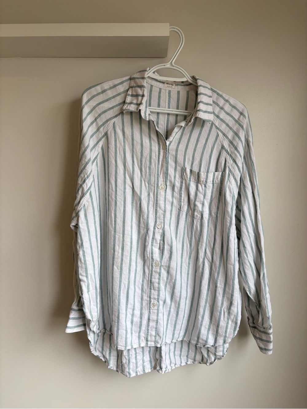 Aritzia | Boyfriend Button-Up Shirt with Sage Green Stripes - Size S